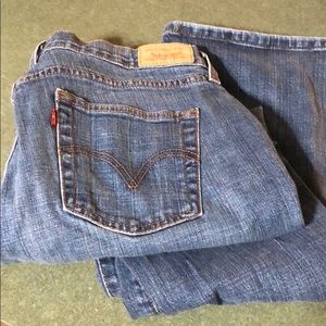 Women’s 14 P medium Levi 529 jeans